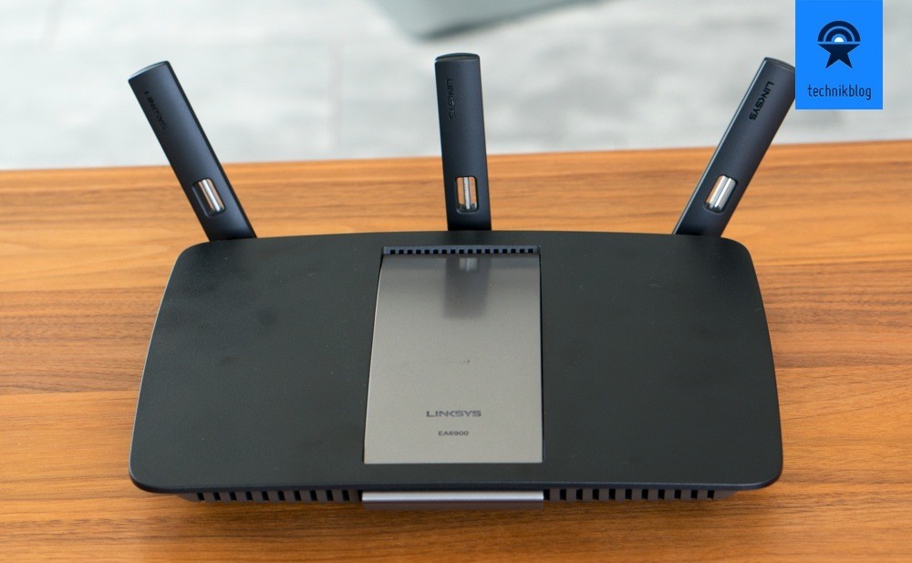 Linksys EA6900 Smart Wi-Fi Router