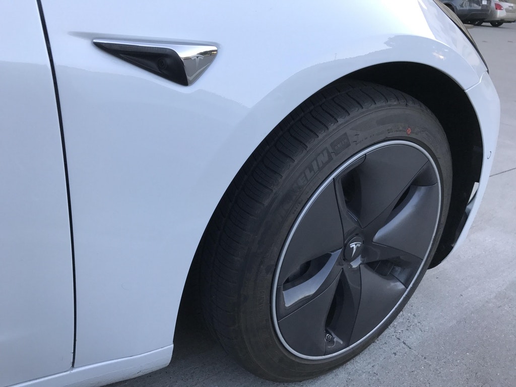 Tesla Model 3: Räder