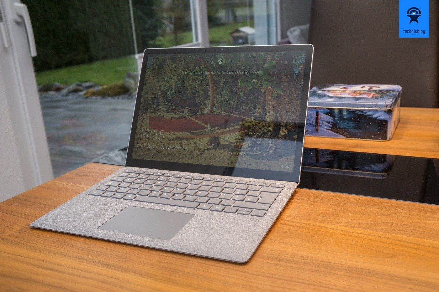 Microsoft Surface Laptop mit Windows 10 S