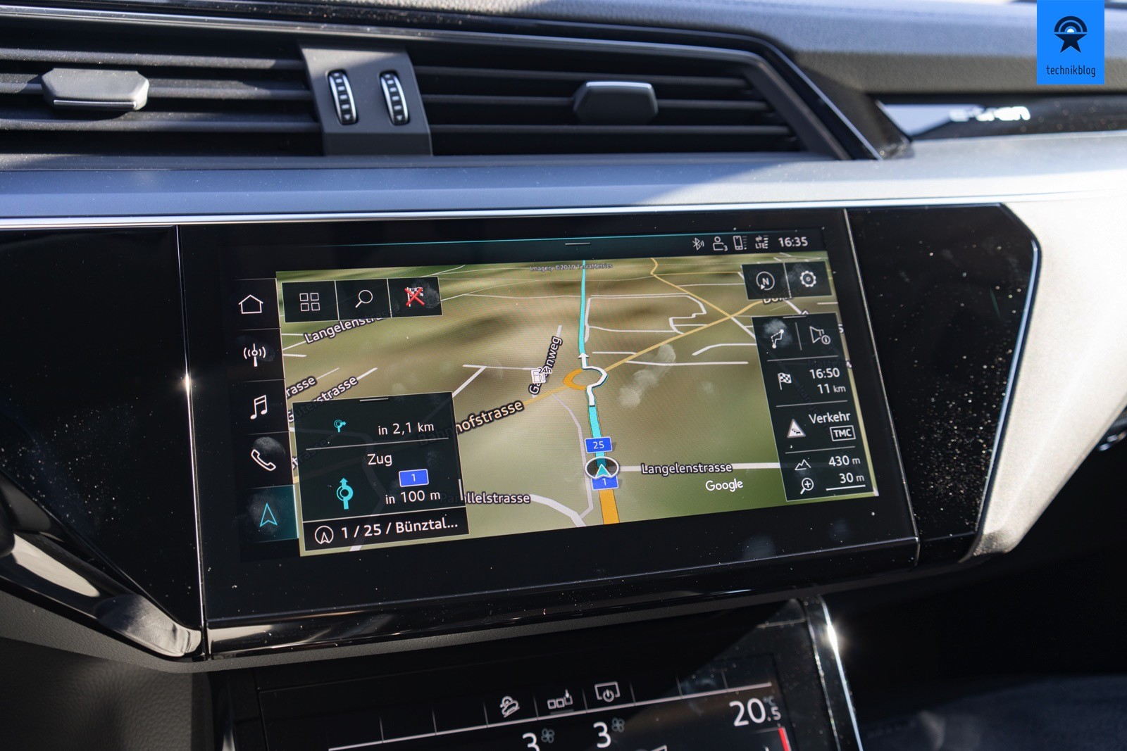 Audi e-tron Touchscreen