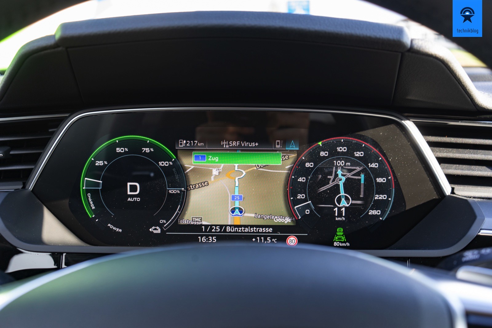Audi e-tron - Digitale Anzeige als Tachometer