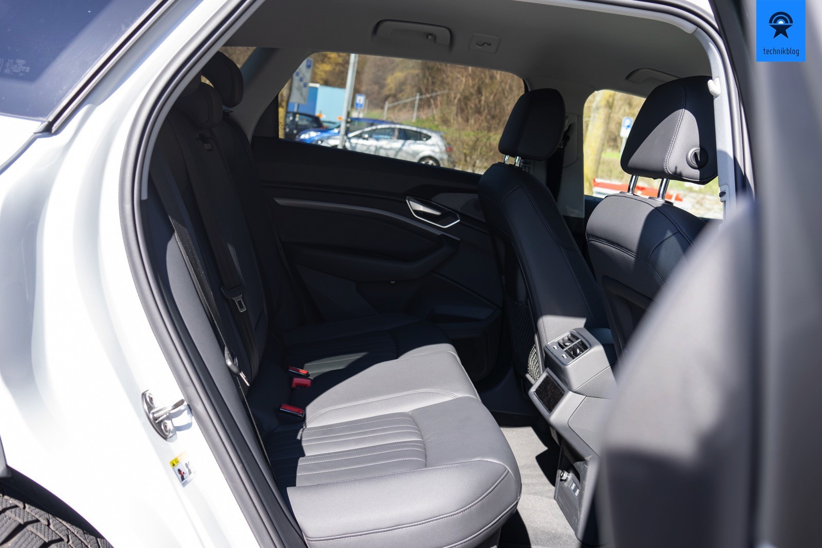 Audi e-tron Platz auf der Rückbank