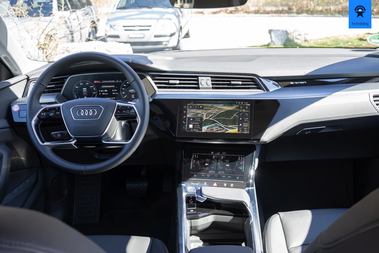 Audi e-tron Cockpit