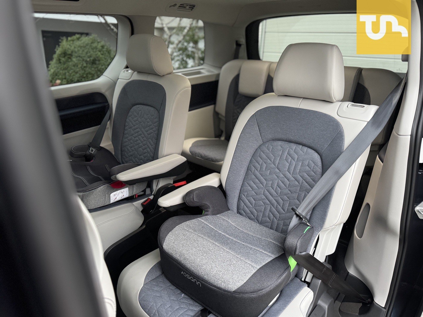 VW ID. Buzz LWB im Test - Der Elektro-Bulli mit 3 Sitzreihen - Technikblog